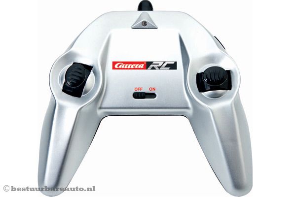 Met de controller stuur je heel eenvoudig.